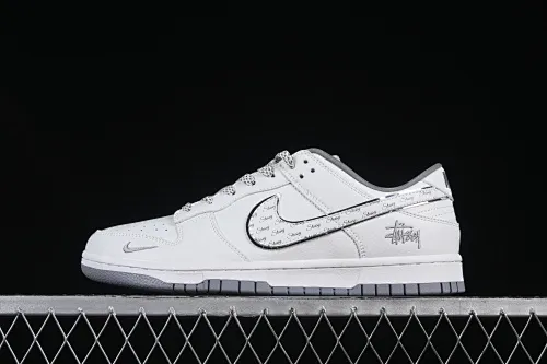 All Categories Nk SB Dunk Series Nk SB Dunk Low High-end Customized Low-top Shoes Nike SB Dunk Low Stussy Series Subtitle White Hook Anniversary High-end Customized Low-top Casual Shoes CS1688-103